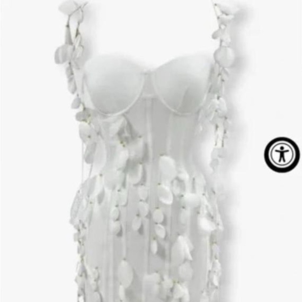 NWT Heiress Beverly Hills White Petal Mini Dress size medium 
Perfect for brides